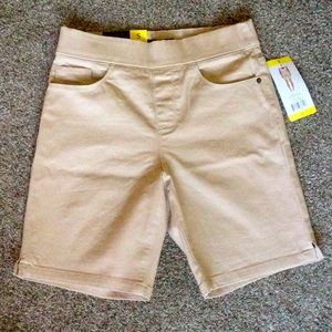 NEW DNKY Comfort Stretch Shorts